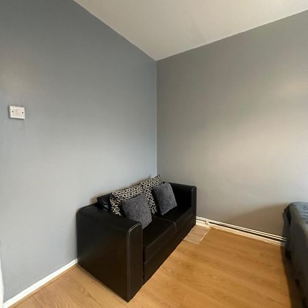 1 Bedroom Flat In Whitechapel, Londres Extérieur photo