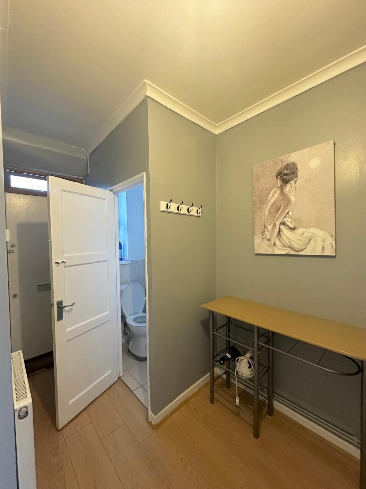 1 Bedroom Flat In Whitechapel, Londres Extérieur photo
