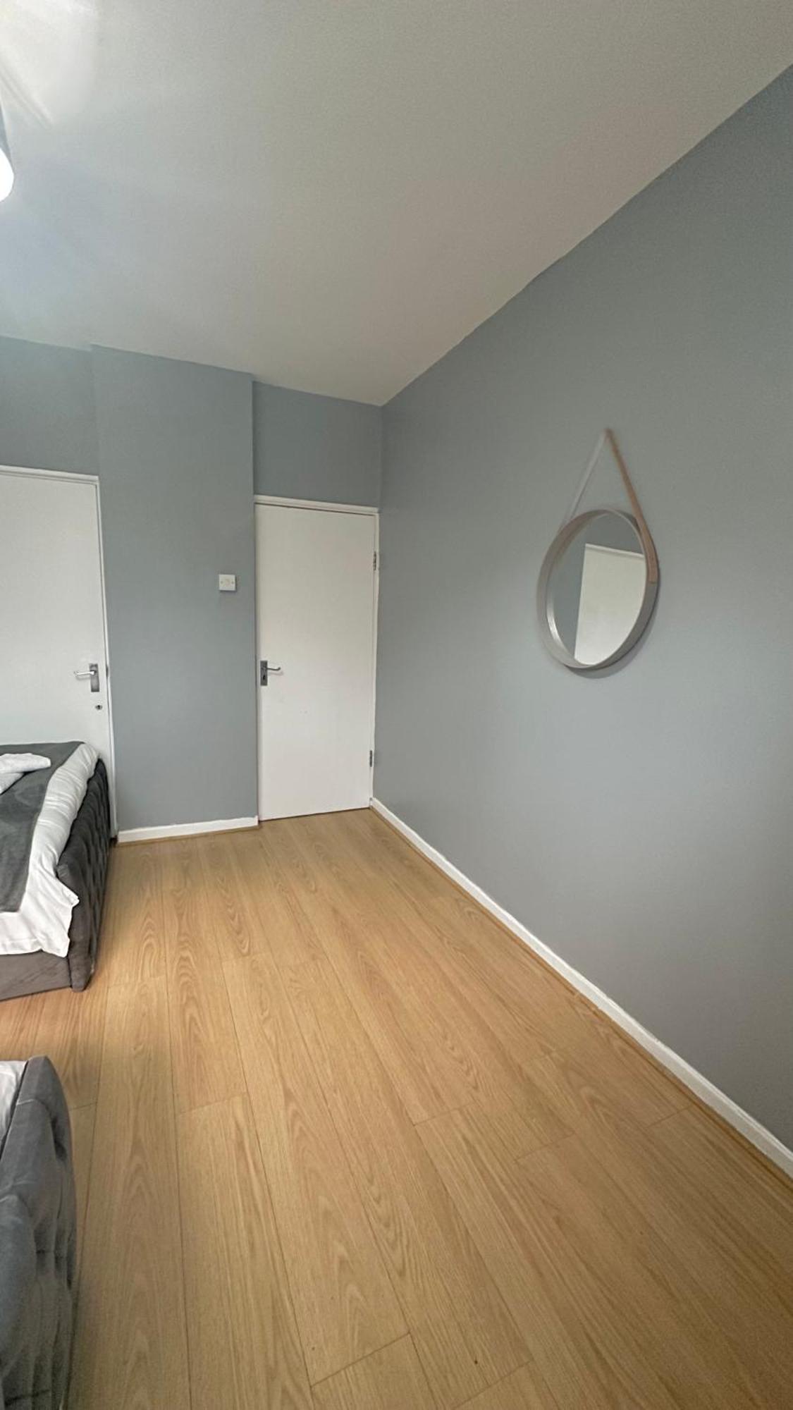 1 Bedroom Flat In Whitechapel, Londres Extérieur photo