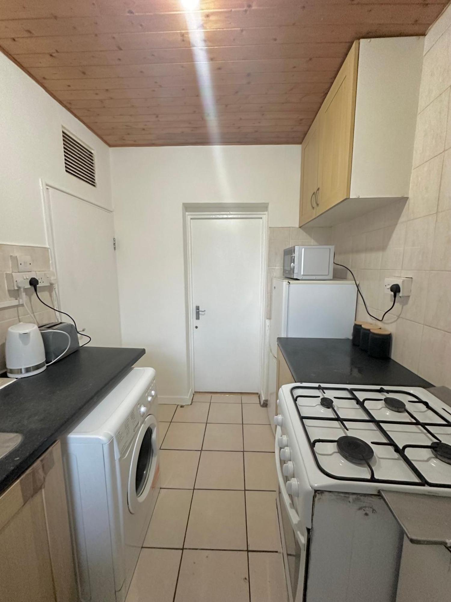 1 Bedroom Flat In Whitechapel, Londres Extérieur photo
