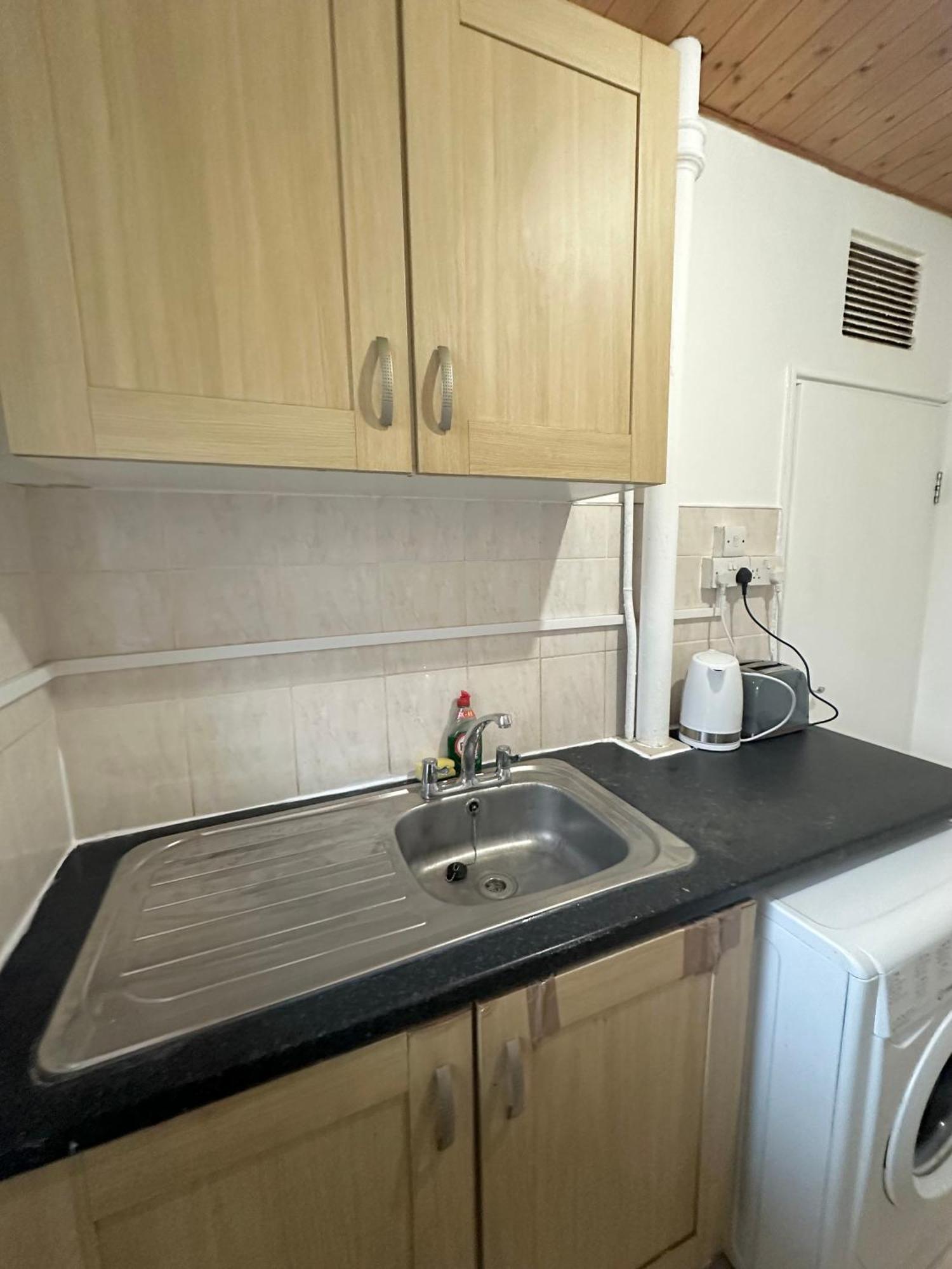1 Bedroom Flat In Whitechapel, Londres Extérieur photo