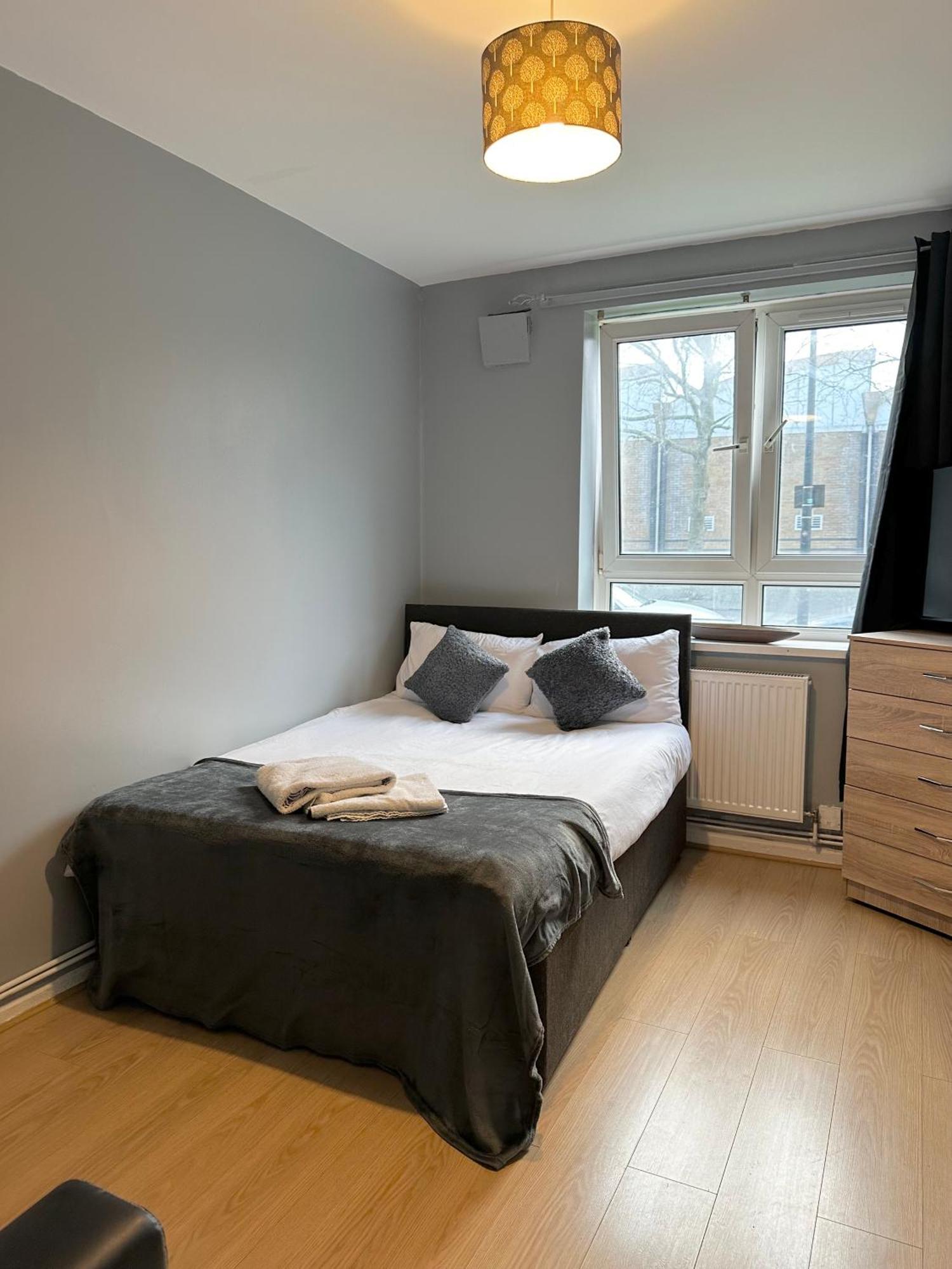 1 Bedroom Flat In Whitechapel, Londres Extérieur photo